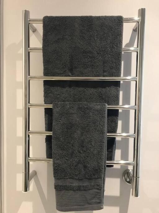 Stunning Studio Apartment In Cbd קייפטאון מראה חיצוני תמונה