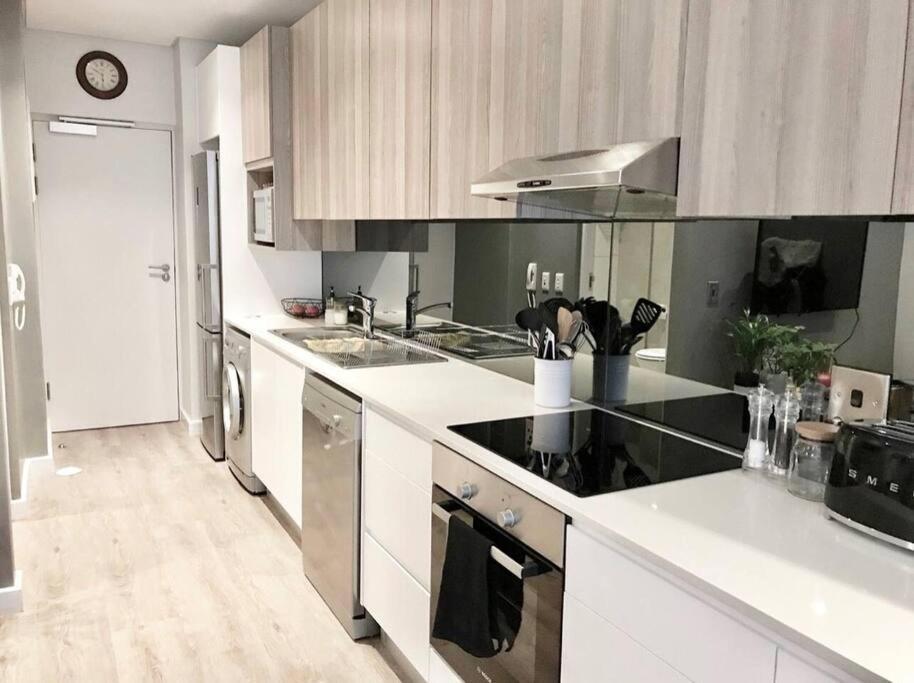 Stunning Studio Apartment In Cbd קייפטאון מראה חיצוני תמונה